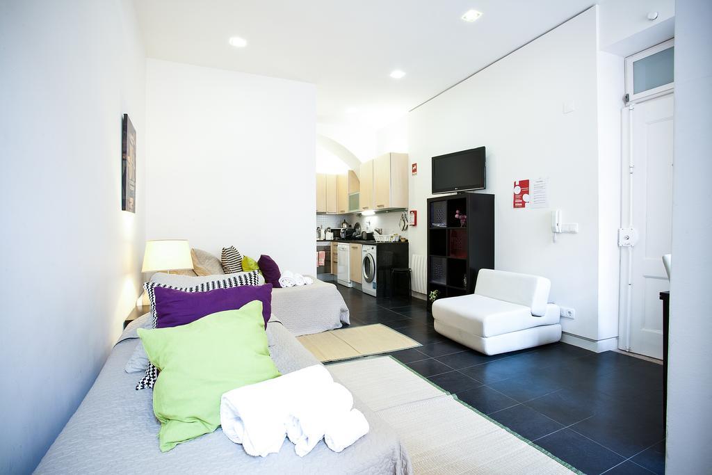 Downtown Apartments Bica Lisbon Bagian luar foto