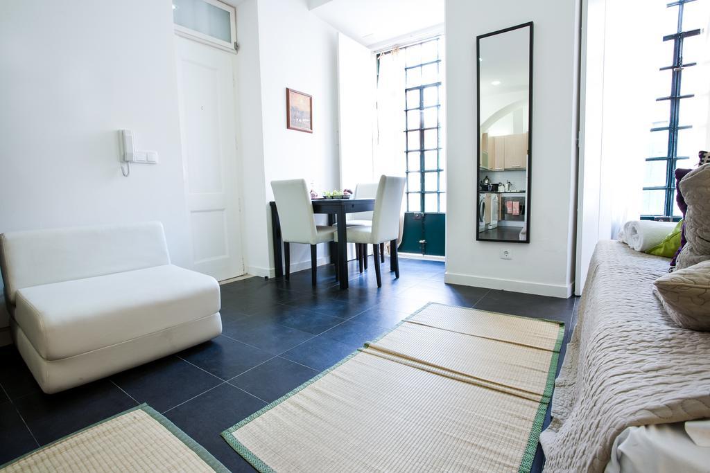 Downtown Apartments Bica Lisbon Bagian luar foto