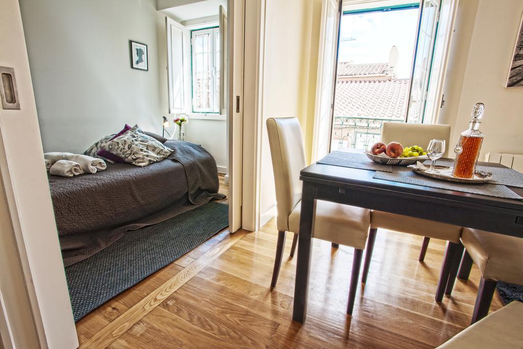 Downtown Apartments Bica Lisbon Bagian luar foto