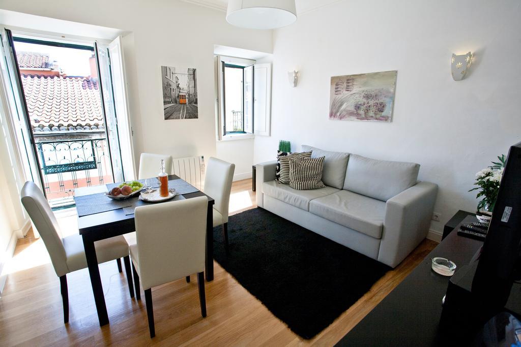 Downtown Apartments Bica Lisbon Bagian luar foto
