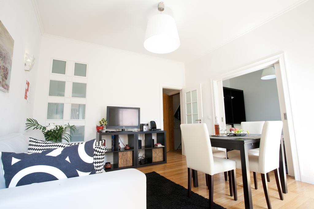 Downtown Apartments Bica Lisbon Bagian luar foto