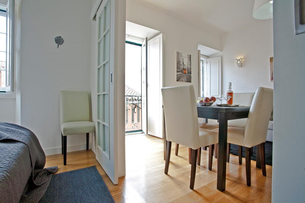 Downtown Apartments Bica Lisbon Bagian luar foto