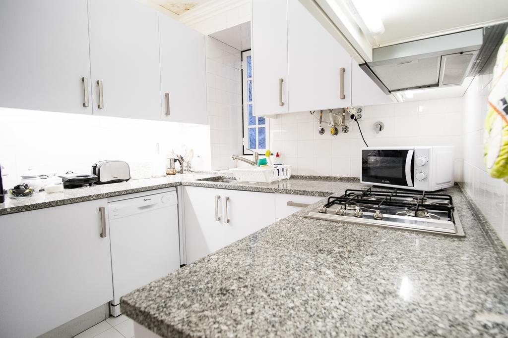 Downtown Apartments Bica Lisbon Bagian luar foto