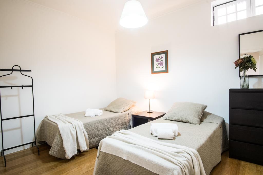 Downtown Apartments Bica Lisbon Bagian luar foto