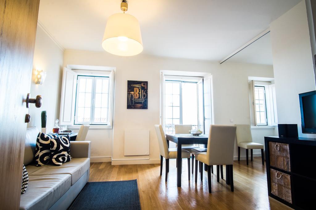 Downtown Apartments Bica Lisbon Bagian luar foto