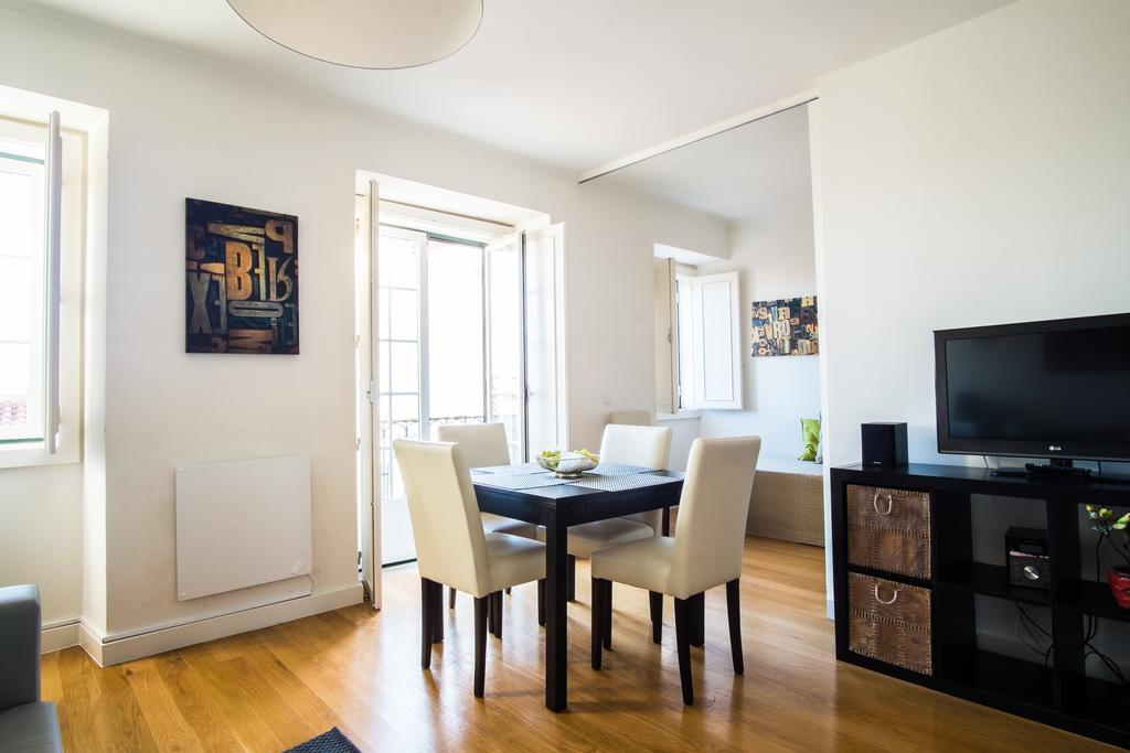 Downtown Apartments Bica Lisbon Bagian luar foto
