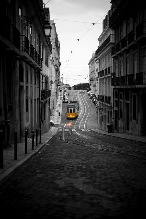 Downtown Apartments Bica Lisbon Bagian luar foto