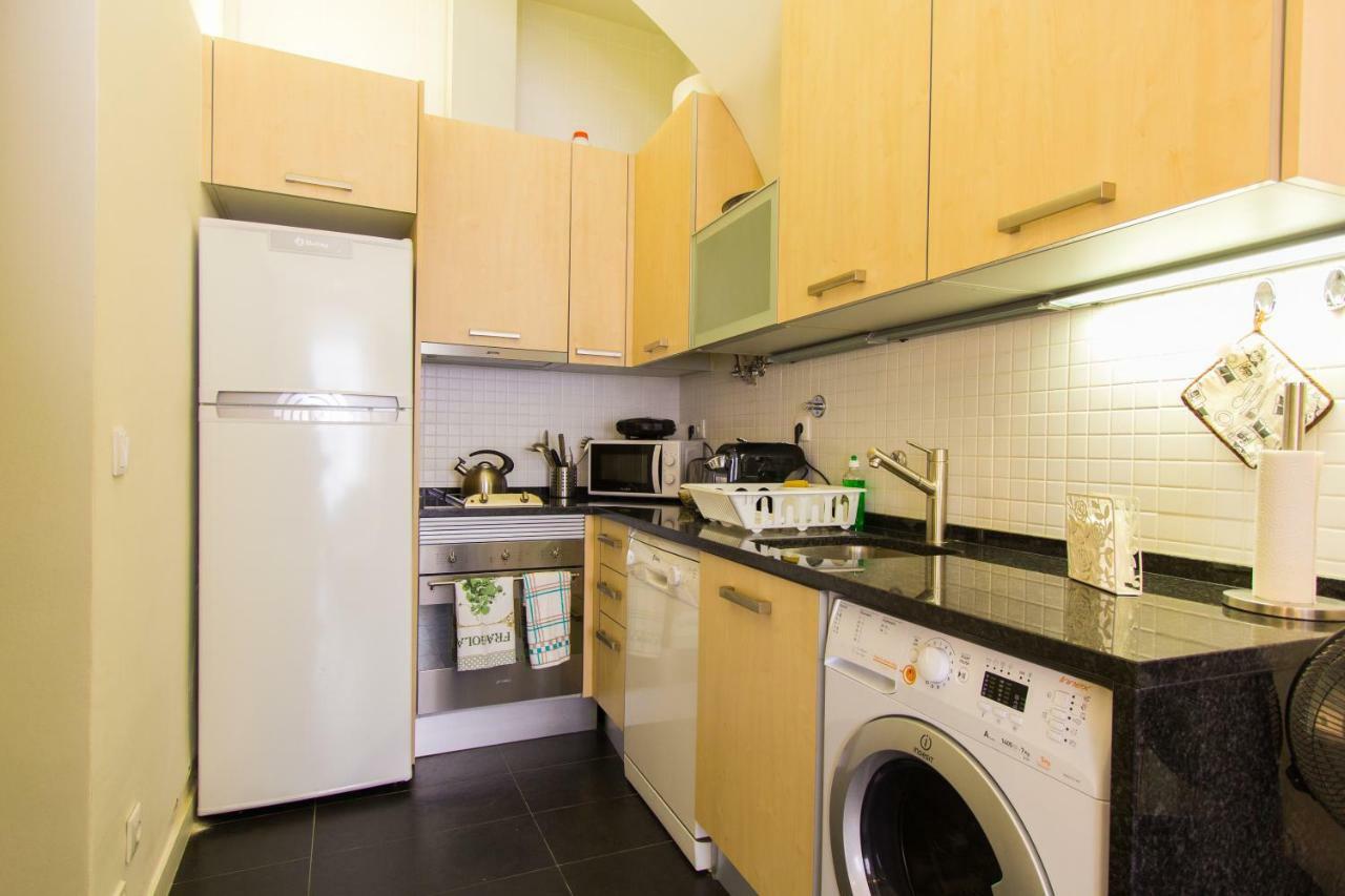 Downtown Apartments Bica Lisbon Bagian luar foto