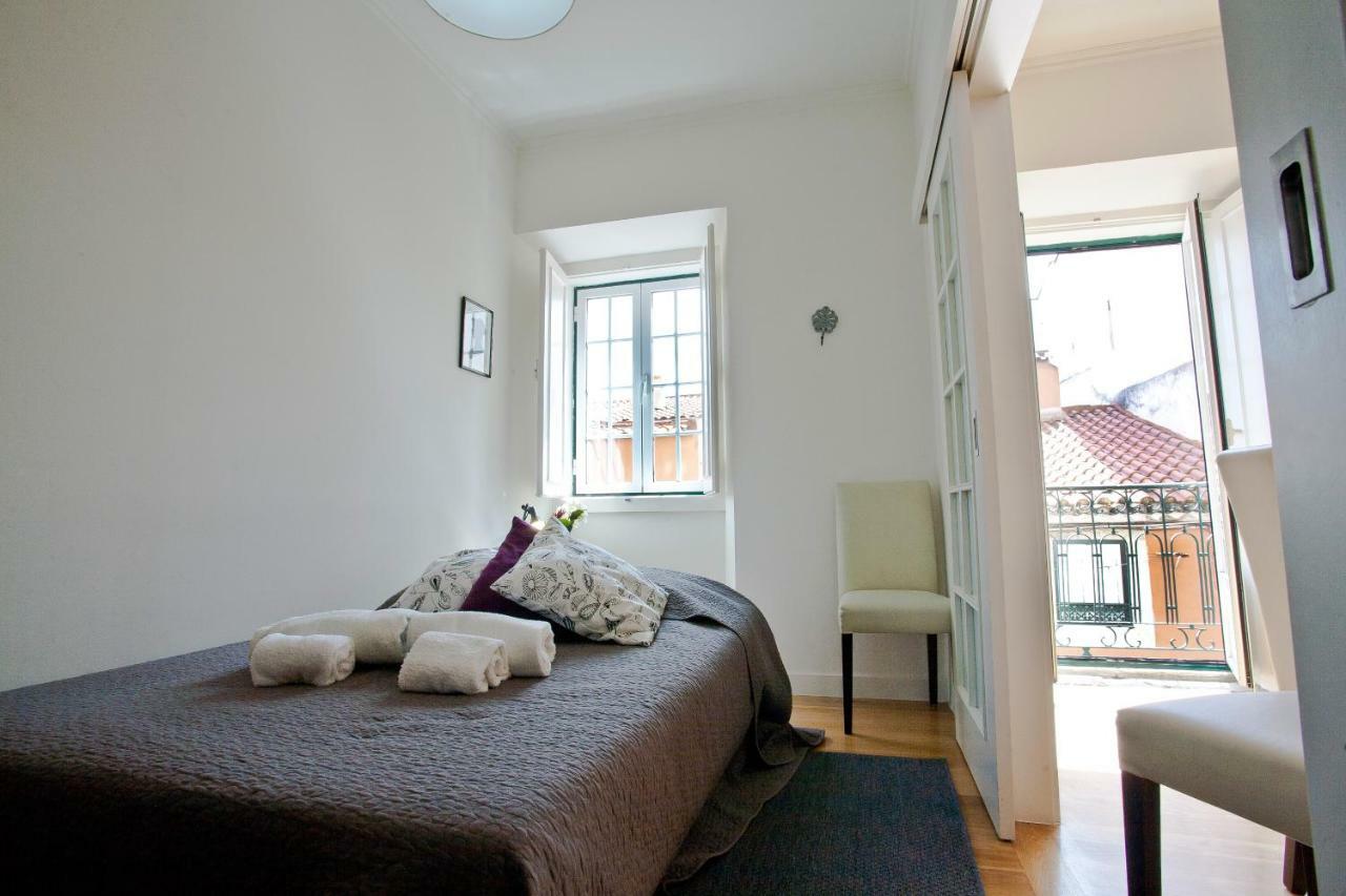 Downtown Apartments Bica Lisbon Bagian luar foto